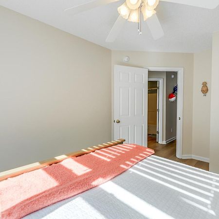 Well-Equipped Emerald Isle Townhome Pets Welcome! 외부 사진