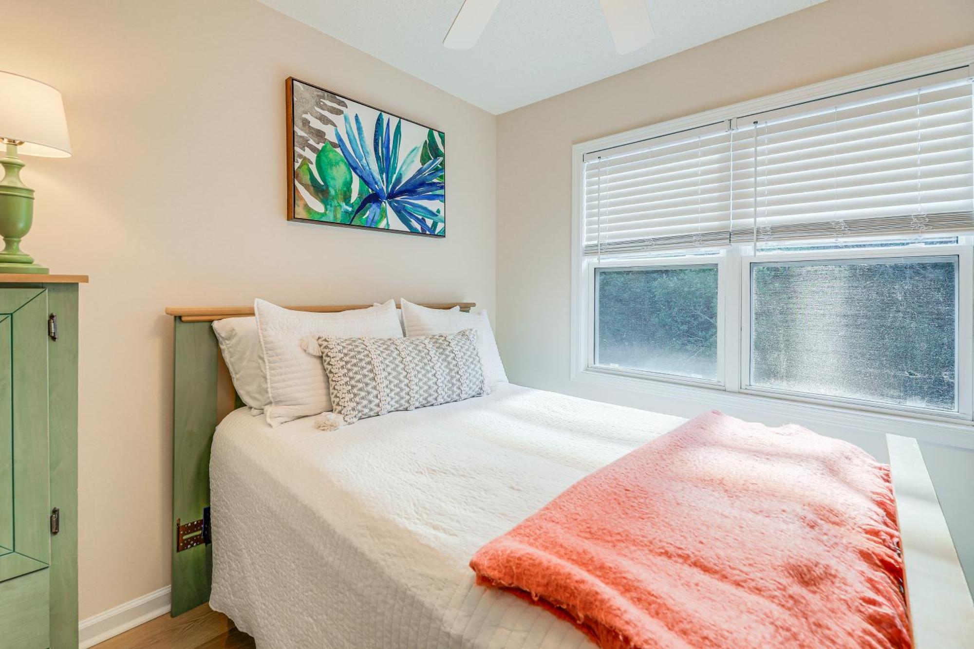 Well-Equipped Emerald Isle Townhome Pets Welcome! 외부 사진