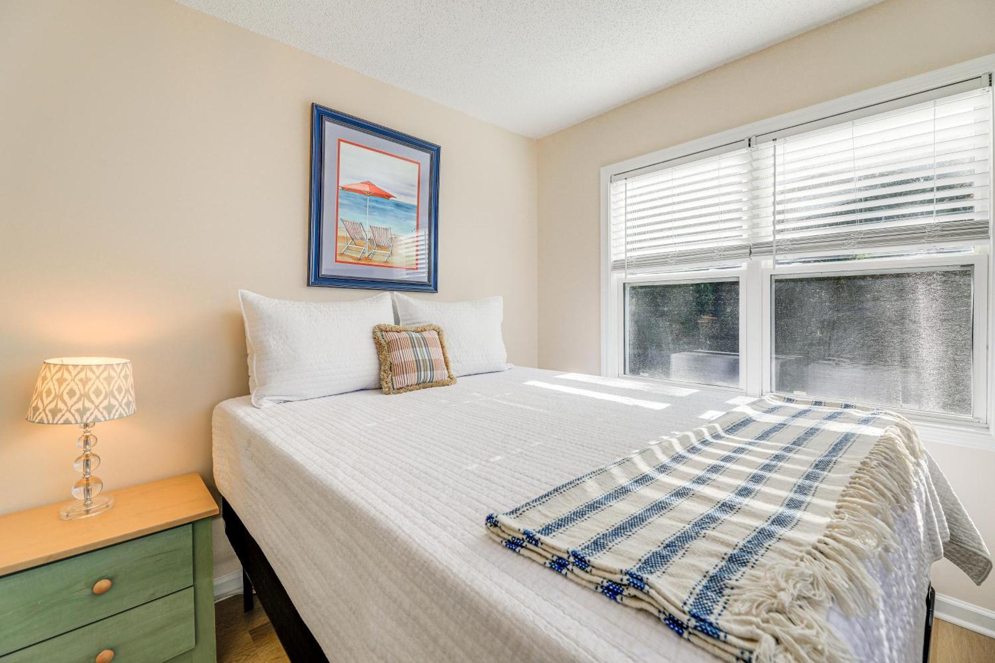 Well-Equipped Emerald Isle Townhome Pets Welcome! 외부 사진
